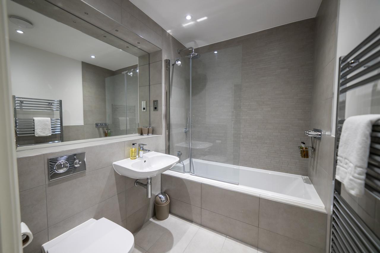 Helios Court Penthouse Serviced Apartment By Ferndale Мейденхед Экстерьер фото