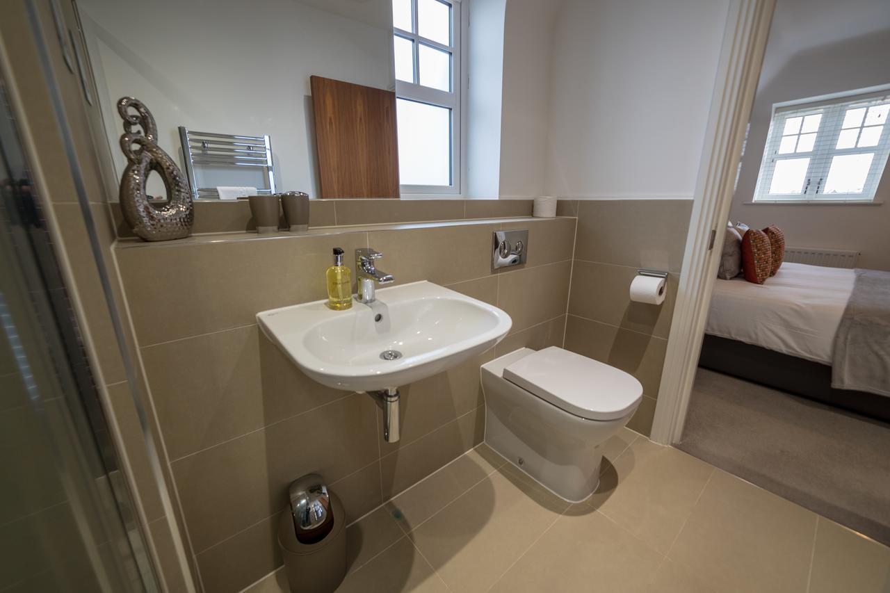 Helios Court Penthouse Serviced Apartment By Ferndale Мейденхед Экстерьер фото