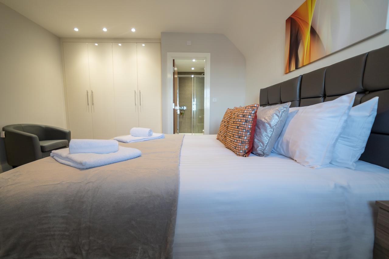Helios Court Penthouse Serviced Apartment By Ferndale Мейденхед Экстерьер фото