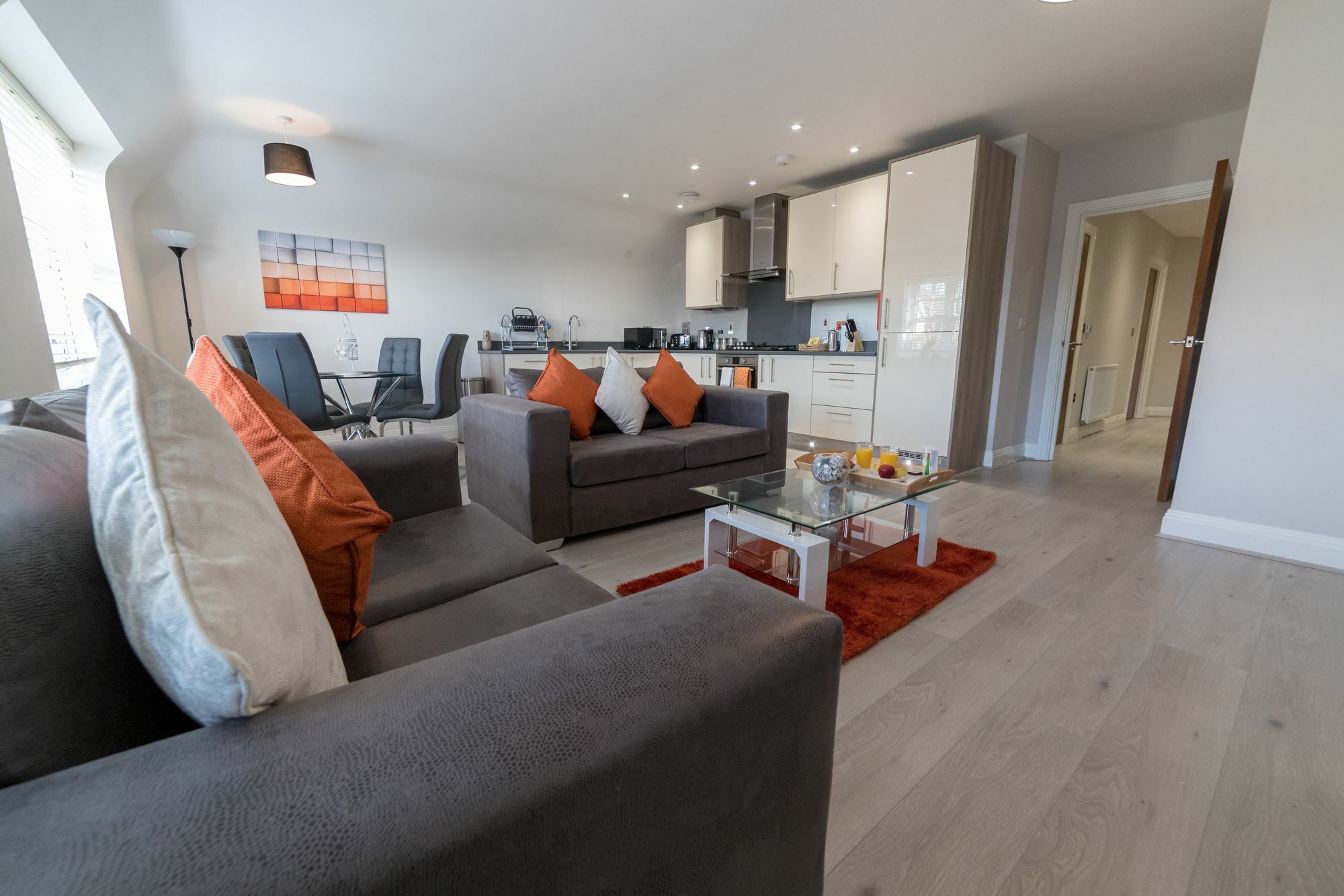 Helios Court Penthouse Serviced Apartment By Ferndale Мейденхед Экстерьер фото